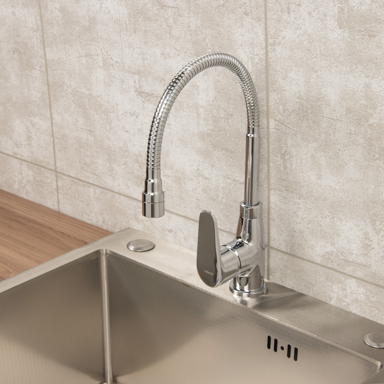Смеситель для кухни Milardo Meal хром глянцевый, гибкий излив + душевая насадка M07SB2FM05 *1/10
