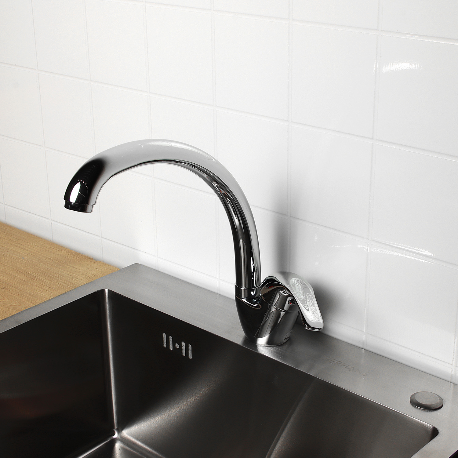 Смеситель для кухни Potato P5904, высокий излив, рычажный